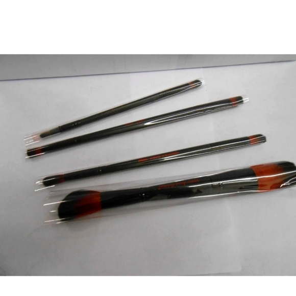YBF- Your Best Friend Double-Ended Brush Set with Mirrored Black Carry Case. - Picture 3 of 5